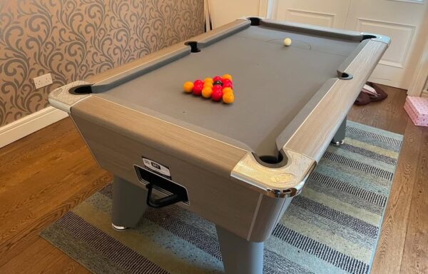 Super Pro Pool Table